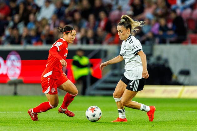 GPFBL, 1 FSV Mainz 05 vs. Eintracht Frankfurt, September 18, 2026, Mainz: Ereleta Memeti (Eintracht Frankfurt, No. 7) is marked by Akari Kurishima (1 FSV Mainz 05), 6 is being tracked by Akari Kurishima in the Google Pixel Women’s Bundesliga match on Matchday 5 of the 2026–27 season between 1 FSV Mainz 05 and Eintracht Frankfurt at the MEWA Arena in Mainz on September 18, 2026 Copyright: xBEAUTIFULxSPORTS Hahnex