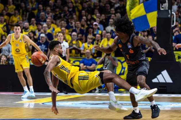 September 18, 2026, GER, BBL easyCredi Basketball Bundesliga Berlin, ALBA Berlin vs. Niners Chemnitz; Stefan Smith (Niners Chemnitz), 2; Norris Agbakoko (ALBA Berlin), 17; Berlin Uber Arena, Berlin, Germany