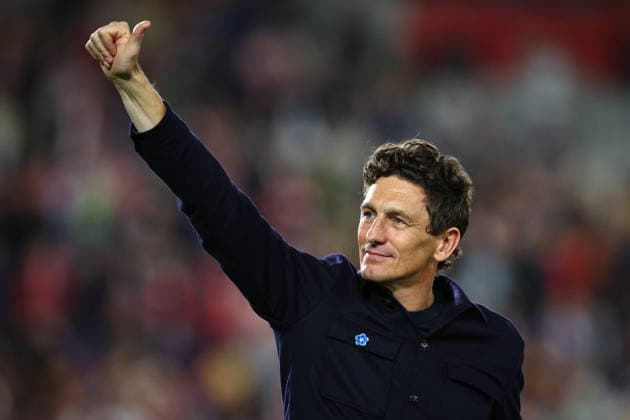 Premier League: Brentford v Chelsea LONDON, UK - 18th Sept 2026: Brentford Head Coach Keith Andrews celebrates after the Premier League match between Brentford FC and Chelsea FC at Gtech Community Stadium London Gtech Community Stadium England United Kingdom Copyright: xCraigxMercerx xPeakxActionxPhotosx