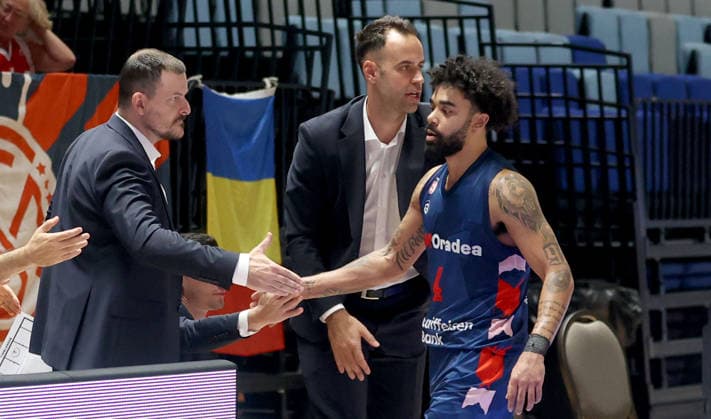 18.09.2026 Samokov(Bulgaria) Batumi-CSM Oradea champions league 1 2 semi finals qualifiers men s basketball David Karsai(L)Accompanying Coach, Titus Nicoara(C) CSM Oradea team manager,Josh Jefferson (R) :