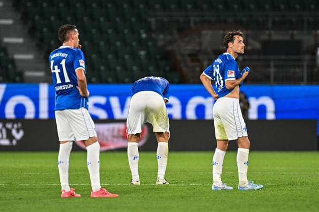 Men s I Women s I 2026–2027 Season I 2. Bundesliga I Matchday 6 I VfL Wolfsburg vs. SV Darmstadt 98 I September 18, 2026 Disappointed Darmstadt players on the field after the loss at the Volkswagen Arena in Wolfsburg, Lower Saxony, Germany Copyright: xLobeca InesxHähnelx