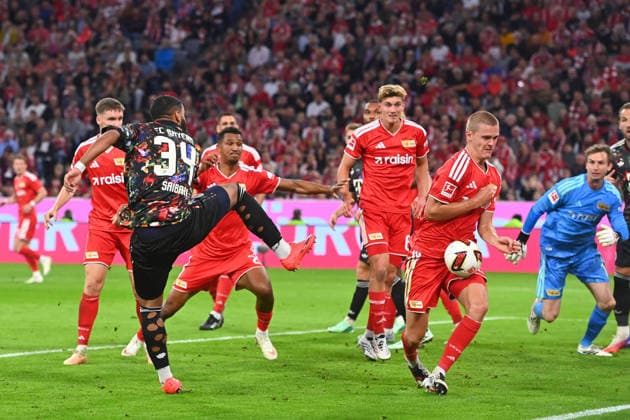 Scoring chance: Ismael SAIBARI, Bayern Munich; Action; Shot; Defended by Tom ROTHE, Union Berlin; Soccer; 1. Bundesliga; 2026–2027 season; Matchday 4, Matchday 04, FC Bayern Munich 1–7 FC Union Berlin on September 18, 2026, Allianz Arena