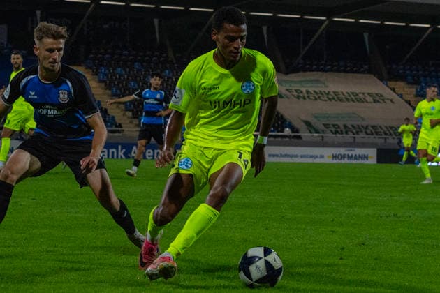 September 18, 2026, xerix, Southwest Regional Soccer League, FSV Frankfurt vs. Stuttgarter Kickers – Game scene featuring Melkamu Frauendorf SV (Stuttgarter Kickers) and Christoph Ehrlich (FSV Frankfurt), Frankfurt