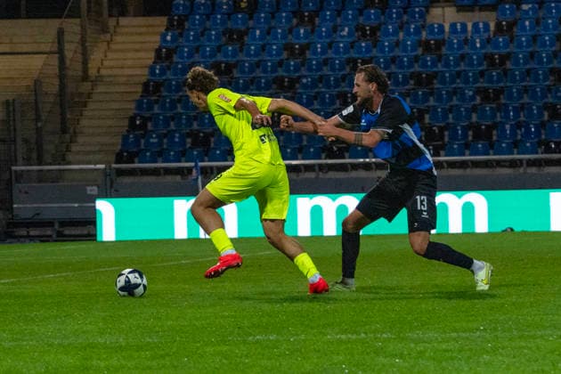 September 18, 2026, xerix, Southwest Regional Soccer League, FSV Frankfurt vs. Stuttgarter Kickers: A tackle between David Stojak of SV Stuttgarter Kickers and Lukas Gottwalt of FSV Frankfurt, Frankfurt