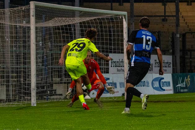 September 18, 2026, xerix, Southwest Regional Soccer League, FSV Frankfurt vs. Stuttgarter Kickers – Shot on goal by David Stojak, SV Stuttgarter Kickers Frankfurt