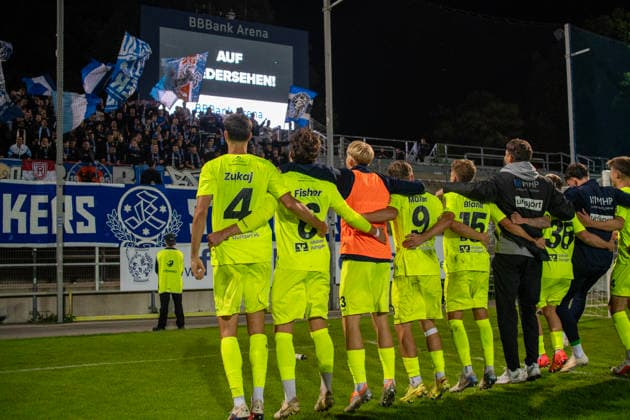September 18, 2026, xerix, Regional League Southwest Soccer, FSV Frankfurt vs. Stuttgarter Kickers: Elvir Zukaj (SV Stuttgarter Kickers), Ben Luca Fisher (SV Stuttgarter Kickers), Sebastian Müller (SV Stuttgarter Kickers), Nico Blank (SV Stuttgarter Kickers), Christian Mauersberger (SV Stuttgarter Kickers), and others celebrate the victory in Frankfurt