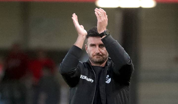 September 18, 2026, xfsx, Men s, Soccer, 2026–2027 Season, 3rd Division, Matchday 7: SC Verl vs. FC Würzburger Kickers; from left: Coach Orest Shala of SC Verl gives instructions, gesticulates with his arms; still image: Verl Sportclub Arena, North Rhine-Westphalia, Germany