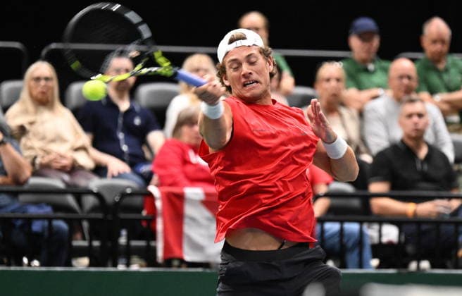 September 18, 2026, Quebec, Pq, Canada: William Draxl of Canada plays against Arthur Rinderknech of France during a Davis Cup qualifier second round match at the Videotron Centre in Quebec City, Friday, Sept. 18, 2026. Canada News - September 18, 2026  - ZUMAc35_ 20260918_zaf_c35_058 Copyright: xJacquesxBoissinotx