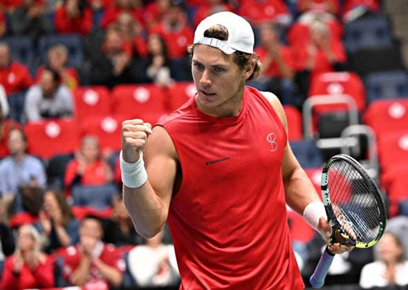September 18, 2026, Quebec, Pq, Canada: William Draxl of Canada reacts after a play against Arthur Rinderknech of France during a Davis Cup qualifier second round match at the Videotron Centre in Quebec City, Friday, Sept. 18, 2026. Canada News - September 18, 2026  - ZUMAc35_ 20260918_zaf_c35_060 Copyright: xJacquesxBoissinotx
