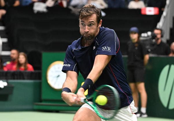 September 18, 2026, Quebec, Pq, Canada: Quentin Halys of France plays Felix Auger-Aliassime of Canada during a Davis Cup qualifier second round match at the Videotron Centre in Quebec City, Friday, Sept. 18, 2026 Canada News - September 18, 2026  - ZUMAc35_ 20260918_zaf_c35_088 Copyright: xJacquesxBoissinotx