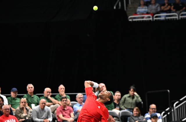 September 18, 2026, Quebec, Pq, Canada: Felix Auger-Aliassime of Canada serves to Quentin Halys of France during a Davis Cup qualifier second round match at the Videotron Centre in Quebec City, Friday, Sept. 18, 2026. Canada News - September 18, 2026  - ZUMAc35_ 20260918_zaf_c35_118 Copyright: xJacquesxBoissinotx