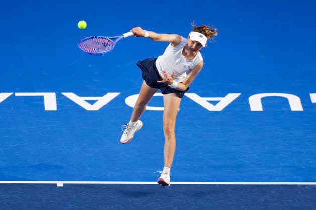 Guadalajara Open tennis tournament Cristina Bucsa of Spain in action against Iva Jovic of the USA during their Women s Singles semifinal tennis match at the Guadalajara Open WTA, Tennis Damen 500 in Guadalajara, Jalisco, Mexico, 18 September 2026. Guadalajara Mexico  Copyright: xFranciscoxGuascox