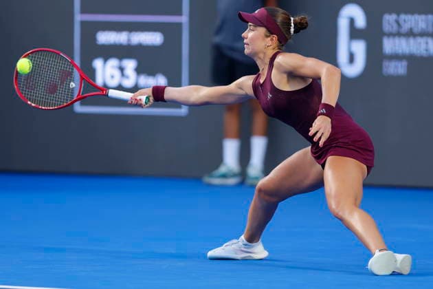 Guadalajara Open tennis tournament Iva Jovic of the USA in action against Cristina Bucsa of Spain during their Women s Singles semifinal tennis match at the Guadalajara Open WTA, Tennis Damen 500 in Guadalajara, Jalisco, Mexico, 18 September 2026. Guadalajara Mexico  Copyright: xFranciscoxGuascox