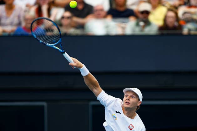 TENNIS DAVIS CUP AUSTRALIA POLAND, Maks KaÅ›nikowski of Poland serves during the Davis Cup match between Australia and Poland at Pat Rafter Arena in Brisbane, Saturday, September 19, 2026. ( NO ARCHIVING, EDITORIAL USE ONLY  Copyright: xRUSSELLxFREEMANx 20260919134618542943