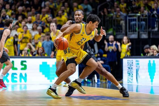 Basketball Berlin, September 18, 2026; 2026–2027 Season; EasyCredit BBL 1 Bundesliga Men s Division; Alba Berlin vs. NINERS Chemnitz; Brandon Angel (Alba Berlin, No. 21) vs. Nighael Ceaser (Chemnitz, No. 22)