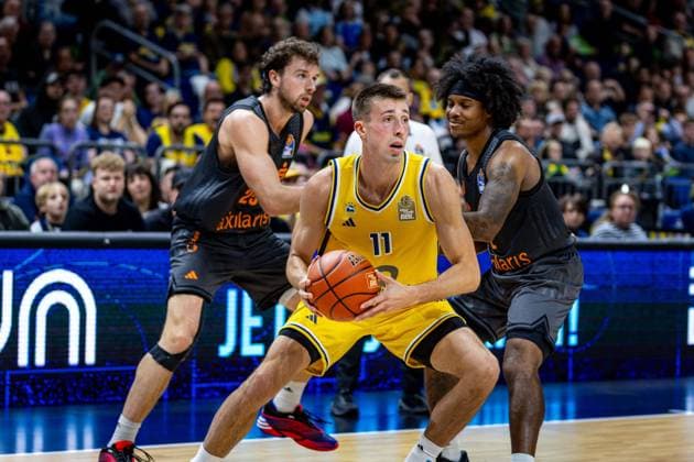 Basketball Berlin, September 18, 2026; 2026–2027 Season; EasyCredit BBL 1 Bundesliga Men; Alba Berlin vs. NINERS Chemnitz; Joe Wieskamp, Alba Berlin, No. 11 Stefan Smith, Chemnitz; No. 02 Benjamin Burnham, Chemnitz; No. 25 Ben