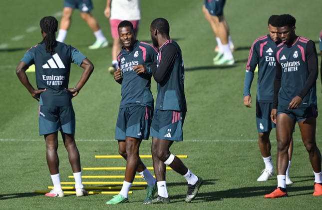 Real Madrid holds training session ahead of the LaLiga MADRID, SPAIN - SEPTEMBER 19: Denzel Dumfries (2nd L), Antonio Rudiger (C), Aurelien Tchouameni (R) and Kylian Mbappe (2nd R) of Real Madrid take part in a training session ahead of the LaLiga Week 7 match against Atletico Madrid at the club s Ciudad Real Madrid training facilities in Valdebebas, Madrid, Spain, on September 19, 2026. Burak Akbulut Anadolu Madrid Spain. Editorial use only. Please get in touch for any other usage.  Copyright: x2026xAnadoluxBurakxAkbulutx