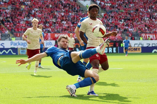 September 19, 2026, xrekx, Soccer 2. Bundesliga, 1. FC Kaiserslautern vs. Eintracht Braunschweig: Kevin Ehlers (Eintracht Braunschweig) and Ibrahim Kanate (1. FC Kaiserslautern) in a tackle, action, battle for the ball DFL DFB REGULATIONS PROHIBIT ANY USE OF PHOTOGRAPHS as IMAGE SEQUENCES and or QUASI-VIDEO Kaiserslautern