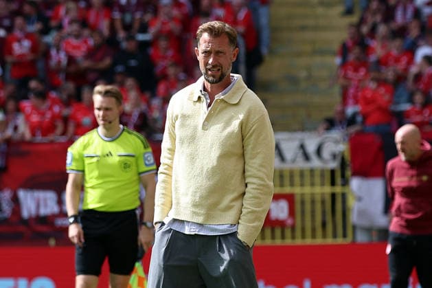 September 19, 2026, xrekx, Soccer, 2. Bundesliga, 1. FC Kaiserslautern vs. Eintracht Braunschweig; photo by Lars Kornetka, coach of Eintracht Braunschweig. DFL and DFB regulations prohibit any use of photographs as image sequences and or quasi-video. Kaiserslautern