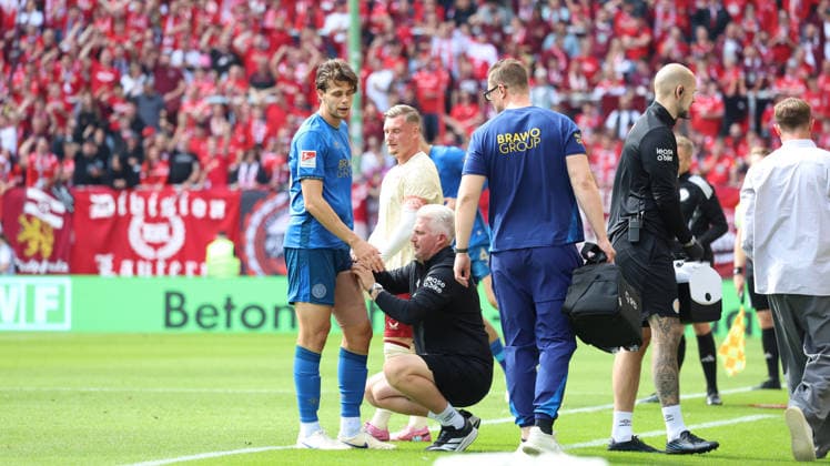 September 19, 2026, xrekx, Soccer 2. Bundesliga, 1. FC Kaiserslautern vs. Eintracht Braunschweig, Isidoros Koutsidis (Eintracht Braunschweig) injured, injury, pain, pains, injured, injury, pain, DFL DFB REGULATIONS PROHIBIT ANY USE OF PHOTOGRAPHS as IMAGE SEQUENCES and or QUASI-VIDEO Kaiserslautern