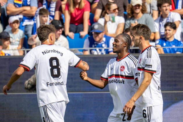 September 19, 2026, xdaymx, Soccer 2. Bundesliga, Karlsruher SC vs. 1. FC Nürnberg: Goal celebration by scorer Mohamed Alì Zoma of 1. FC Nürnberg after the 0–1 goal for Nürnberg with the team. DFL and DFB regulations prohibit any use of photographs as image sequences and or quasi-video Karlsruhe