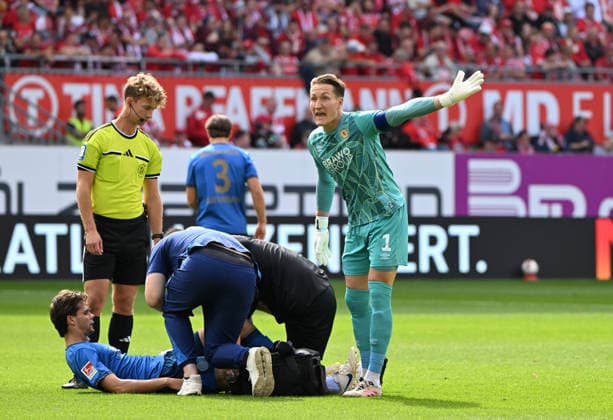 Soccer, 2. Bundesliga, 2026–27 Season, September 19, 2026, Fritz Walter Stadium, 1. FC Kaiserslautern vs. Eintracht Braunschweig, Goalkeeper: Ron Torben HOFFMANN, Eintracht Braunschweig vs. 1. FC Kaiserslautern