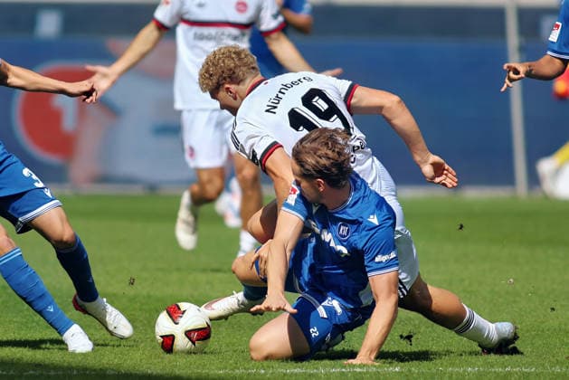 v li in a one-on-one situation, n19, Christoph Kobald, SC Karlsruhe, 22 GER, SC Karlsruhe vs. FC Nürnberg Soccer, Matchday 6, 2026–2027 Season, 2. Bundesliga, September 19, 2026. DFL and DFB regulations prohibit any use of photographs as image sequences and or quasi-video. GER SC Karlsruhe vs. FC Nürnberg Soccer, Matchday 6, 2026–2027 Season, September 19, 2026 Copyright: xEibner-Pressefoto JoergxHirschx EP_JHH