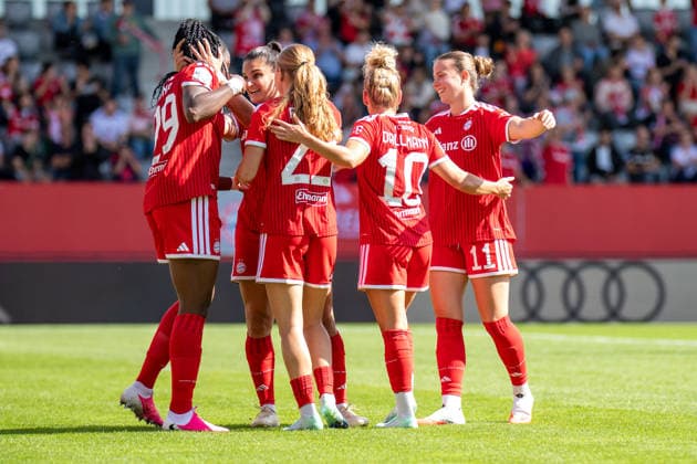 Edna Imade 29 Bayern, Linda Dallmann 10 FC Bayern, Jovana Damnjanovic 9 Bayern,Sophie Proost 23 FC Bayern and Sarah Mattner Trembleau 11 FC Bayern celebrate the goal that made it 2–0 in the Google Pixel Women’s Bundesliga match between FC Bayern Munich and 1. FC Köln on September 19, 2026, at the FC Bayern Campus in Munich, Bavaria, Germany