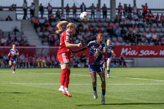 Battle for the Ball: Tackle between Glodis Perla Viggosdottir (FC Bayern Munich Women, 04) and Lydia Andrade (1. FC Cologne, 17, GER), FC Bayern Munich Women vs. 1. FC Cologne, soccer, Google Pixel Women’s Bundesliga, Matchday 5, 2026–2027 season, September 19, 2026 DFL DFB regulations prohibit any use of photographs as image sequences and or quasi-video. Photo: HMB Media, Heike Feiner Copyright: HMBxMedia HeikexFeiner