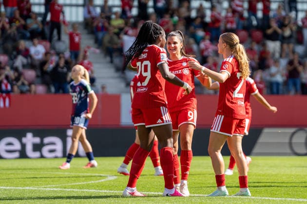 Edna Imade (29, Bayern), Jovana Damnjanovic (9, Bayern), and Sophie Proost (23, FC Bayern) celebrate the goal that made the score 3–0 during the Google Pixel Women s Bundesliga match between FC Bayern Munich and 1. FC Köln on September 19, 2026, in Munich at the FC Bayern Campus, Bavaria, Germany