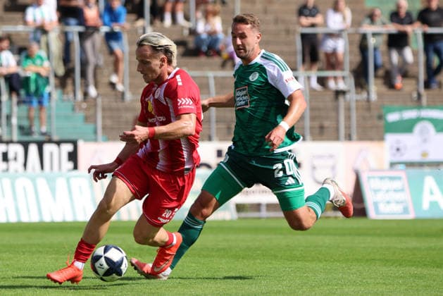 September 19, 2026, Soccer, Men s, Regionalliga Southwest, 2026–2027 Season, FC 08 Homburg vs. KSV Hessen Kassel, Julian Günther Schmidt (FC 08 Homburg), Mirnes Pepic (KSV Hessen Kassel), Homburg Waldstadion, Saarland, Germany, DEU Copyright: xSebastianxBachx