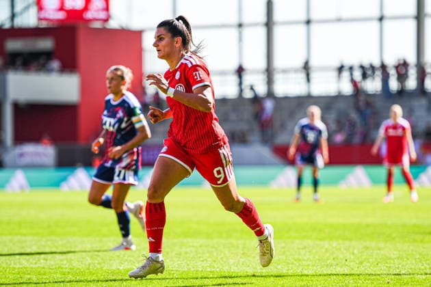 September 19, 2026, Munich, Germany Google Pixel Women s Bundesliga: FC Bayern Munich Women vs. 1. FC Köln Women at the FC Bayern Campus Jovana Damnjanovic FC Bayern Women
