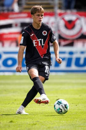 KOELN, GERMANY - SEPTEMBER 19, 2026: Tim Kloss (Viktoria Köln, 18) during the 3rd division match on gameday 7 between Viktoria Koeln vs. FC Ingolstadt at the Sportpark Hoehenberg on September 19, 2026 in Koeln, Germany. DFL REGULATIONS PROHIBIT ANY USE OF PHOTOGRAPHS AS IMAGE SEQUENCES AND OR QUASI-VIDEO. Nordrhein-Westfalen Germany Copyright: xAxelxKohringx