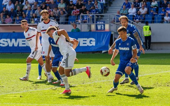 September 19, 2026 Soccer Season 2026–2027, Matchday 2, Bundesliga, Match 06: Karlsruher SC (KSC) vs. 1. FC Nürnberg (FCN), Club Sports Photo by Zink DaMa xdaxmax. DFL regulations prohibit any use of photographs as image sequences and or quasi-video for editorial use only Finn Ole Becker, 22, 1 FC Nürnberg (FCN) with a backheel shot
