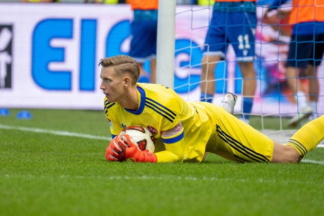 September 19, 2026, xdaymx, Soccer 2. Bundesliga, Karlsruher SC 1 FC Nürnberg Jan Reichert 1 FC Nürnberg holds the ball securely DFL DFB REGULATIONS PROHIBIT ANY USE OF PHOTOGRAPHS as IMAGE SEQUENCES and or QUASI-VIDEO Karlsruhe