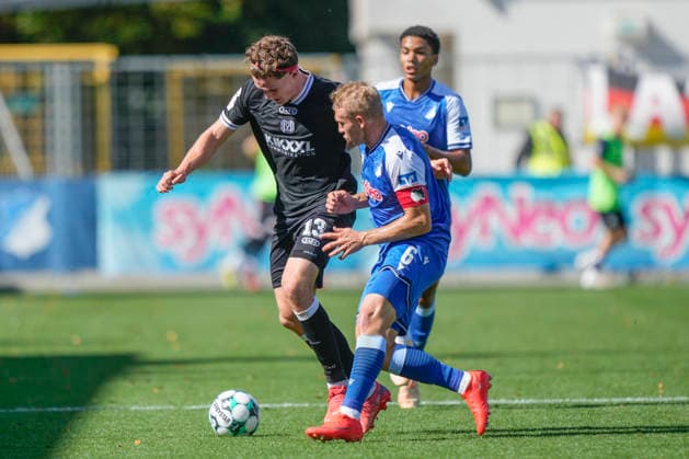 September 19, 2026, Dietmar Hopp Stadium, Hoffenheim, GER, 3. Liga, Matchday 7: TSG 1899 Hoffenheim II vs. SV Meppen, Richard Meier (SV Meppen 13) vs. Valentin Lässig (Hoffenheim II 6) DFL regulations prohibit any use of photographs as image sequences and or quasi-video. Hoffenheim, Baden-Württemberg, Dietmar Hopp Stadium