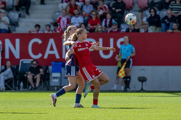 Battle for the ball: Tackle between Carolin Elsen of 1. FC Köln, 20, and Sophie Proost of FC Bayern Munich Women, 23, GER, FC Bayern Munich Women vs. 1 FC Cologne, Soccer, Google Pixel Women’s Bundesliga, Matchday 5, 2026–2027 season, September 19, 2026 DFL DFB regulations prohibit any use of photographs as image sequences and or quasi-video. Photo: HMB Media, Heike Feiner Copyright: HMBxMedia HeikexFeiner