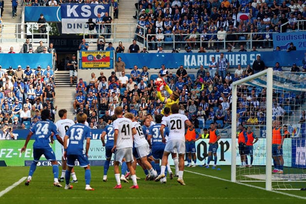 Jan Reichert, FC Nuremberg, 1 on the ball, GER, SC Karlsruhe vs. FC Nuremberg Soccer, Matchday 6, 2026–2027 Season, 2. Bundesliga, September 19, 2026. DFL and DFB regulations prohibit any use of photographs as image sequences and or quasi-video. GER SC Karlsruhe vs. FC Nuremberg Soccer Matchday 6, 2026–2027 Season, September 19, 2026 Copyright: xEibner-Pressefoto JoergxHirschx EP_JHH
