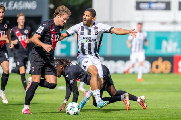 Tobias Eisenhuth (Viktoria Köln, 06) and Keanan Bennetts (FC Ingolstadt 04, 18) protest after a handball by Yannick Tonye (Viktoria Köln), 07 FC Viktoria Cologne vs. FC Ingolstadt 04, Soccer, 3rd Division, Matchday 7, 2026–27 Season, September 19, 2026, DFL regulations prohibit any use of photographs as image sequences and or quasi-video; FC Viktoria Köln vs. FC Ingolstadt 04, soccer, 3. Liga, Matchday 7, 2026–27 season, September 19, 2026, Cologne Copyright: xEibner-Pressefoto LukasxBaldygax EP_LBA