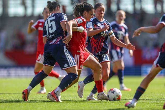 GER, Munich, FC Bayern Munich vs. FC Cologne, Google Pixel Women s Bundesliga, Soccer, DFB, 2026–2027 Season, FC Bayern Campus, Matchday 5 in Pictures (from left): Amelie Bohnen, FC Cologne Women s Team 15, Jovana Damnjanovic FC Bayern Munich Women 9 DFB DFL REGULATIONS PROHIBIT ANY USE OF PHOTOGRAPHS AS IMAGE SEQUENCES AND OR QUASI-VIDEO, September 19, 2026 Copyright: HMBxMedia HendrikxHamelau