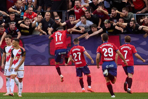 LaLiga EA Sports 2026-27 CA Osasuna vs. Rayo Vallecano Iker Munoz 8 OSA L, Ante Budimir 17 OSA, Ínigo Arguibide 27 OSA, Jon Moncayola 7 OSA and Asier Osambela 29 OSA R celebrate the goal scored by Ante Budimir 17 OSA (1–0) during the LaLiga EA Sports soccer match between CA Osasuna and Rayo Vallecano played at El Sadar Stadium in Pamplona, Spain, on Sep 19 2026. Adria Pedrosa (17, RAY L) and Alvaro Garcia (18, RAY R) are also visible in the image. Credit: Inigo Alzugaray, Agencia LOF, Pamplona, LaLiga EA Sports 2026, 27 CA Osasuna vs. Rayo Vallecano Copyright: xINIGOxALZUGARAYx