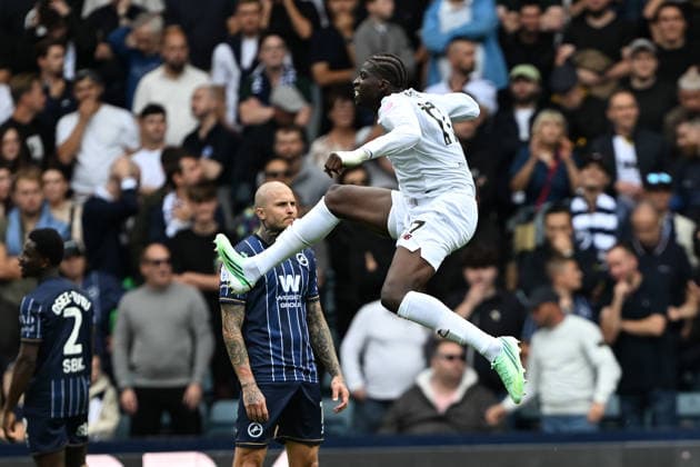 Millwall v West Ham United, EFL Sky Bet Championship **GOAL** West Ham United midfielder Mohamadou KantÃ (17) GOAL scores 2-1 and celebrates during the EFL Sky Bet Championship match between Millwall and West Ham United at The Den, London, UK on 19 September 2026. London The Den Greater London UK Editorial use only DataCo restrictions apply See www.football-dataco.com , Copyright: xSimonxTraylenx PSI-24906-0048