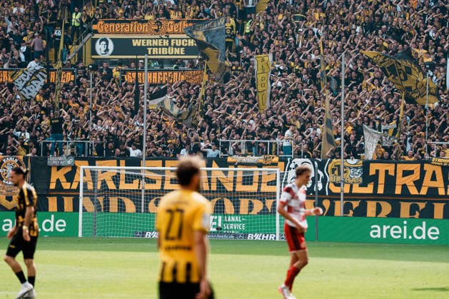 German Soccer 3rd Division 2026–2027, Matchday 7: Alemannia Aachen vs. Fortuna Düsseldorf at Tivoli Aachen; applause for Aachen at halftime from the Werner Fuchs Stand and fans Copyright: xThiemoxRudolphx