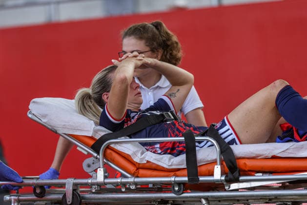 GER, Munich, FC Bayern Munich vs. FC Cologne, Google Pixel Women s Bundesliga, Soccer, DFB, 2026–2027 Season, FC Bayern Campus, Matchday 5 in Pictures: Sandra Maria Jessen of FC Cologne Women’s Team 11 is carried off the field on a stretcher due to injury; Injury. DFB and DFL regulations prohibit any use of photographs as image sequences and or quasi-video. September 19, 2026 Copyright: HMBxMedia HendrikxHamelau