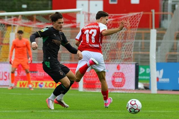 Regionalliga West Rot Weiß Oberhausen Borussia Mönchengladbach II ** FOR EDITORIAL USE ONLY ** EDITORIAL USE ONLY ** p Joel Vega Zambrano RWO Borussia Mönchengladbach II Location: Oberhausen, Niederrhein Stadium Date: September 19, 2026 Germany, North Rhine-Westphalia, Oberhausen Copyright MichaxKorb Copyright: MichaxKorb doc87o4r1r3m9z2ddm2kxh ,EDITORIAL USE ONLY Copyright: MichaxKorb