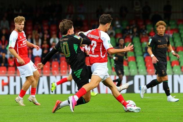 Regionalliga West Rot Weiß Oberhausen Borussia Mönchengladbach II ** FOR EDITORIAL USE ONLY ** EDITORIAL USE ONLY ** p Nico Vidic, Joel Vega Zambrano RWO Borussia Mönchengladbach II Location: Oberhausen, Niederrhein Stadium Date: September 19, 2026 Germany, North Rhine-Westphalia, Oberhausen Copyright MichaxKorb Copyright: MichaxKorb doc87o4r35uwxsj1j83h09 ,EDITORIAL USE ONLY Copyright: MichaxKorb