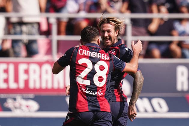 BolognaÕs Federico Bernardeschi celebrates with BolognaÕs Nicolo Cambiaghi after scoring the 1-0 goal for his team during the Serie A soccer match between Bologna and Torino at the Renato DallÕAra Stadium in Bologna, north Italy - Saturday, September 19, 2026 -  Copyright: xMassimoxPaolone LaPressex