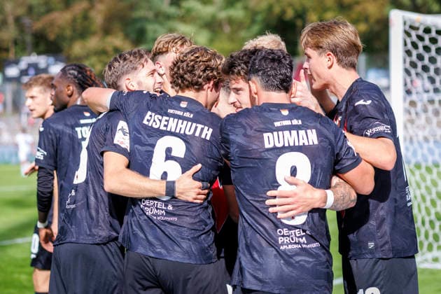 KOELN, GERMANY - SEPTEMBER 19, 2026: Niklas Castelle (Viktoria Köln, 44) celebrates his goal—making it 1–0 together with his teammates during the 3rd division match on gameday 7 between Viktoria Koeln vs. FC Ingolstadt at the Sportpark Hoehenberg on September 19, 2026 in Koeln, Germany. DFL REGULATIONS PROHIBIT ANY USE OF PHOTOGRAPHS AS IMAGE SEQUENCES AND OR QUASI-VIDEO. Nordrhein-Westfalen Germany Copyright: xAxelxKohringx
