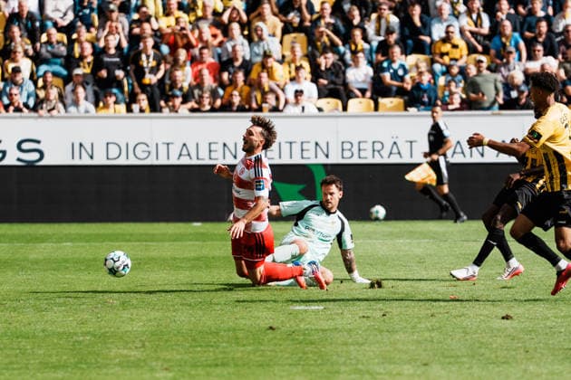 German Soccer 3rd Division 2026–2027, Matchday 7: Alemannia Aachen vs. Fortuna Düsseldorf at Tivoli Aachen; No penalty kick; Fabian Schleusener (Fortuna Düsseldorf) had a one-on-one with Manuel Riemann (Alemannia Aachen); 1; Protests; Complaint Copyright: xThiemoxRudolphx