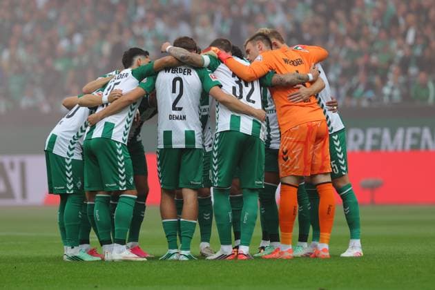 September 26, 2019, GER, Soccer, Men s 1st Division, Matchday 4, 2026–2027 Season, SV Werder Bremen vs. FC Augsburg Starting Lineup Goalkeeper Karl Hein SV Werder Bremen 01 Olivier Deman SV Werder Bremen 02 Amos Pieper SV Werder Bremen 05 Niclas Füllkrug Niclas Füllkrug SV Werder Bremen 10 Arthur SV Werder Bremen 13 Ludovit Reis SV Werder Bremen 15 Marco Grüll Marco Gruell SV Werder Bremen 17 Eren Dinkci Eren Dinkci SV Werder Bremen 18 Chuki SV Werder Bremen 20 Marco Friedl SV Werder Bremen 32 Youri Regeer SV Werder Bremen 44 Bremen Weserstadion Bremen Germany Copyright: xnordphotoxGmbHx xTauchnitzx